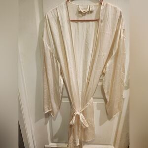 Victoria secret gold label vintage robe size m/l 100% silk